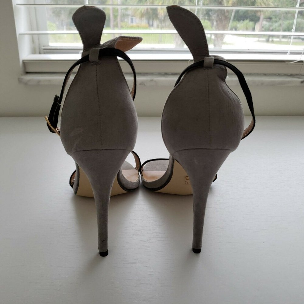 Marquiiz Grey Petal High Heel Stiletto Shoes - Picture 4 of 8